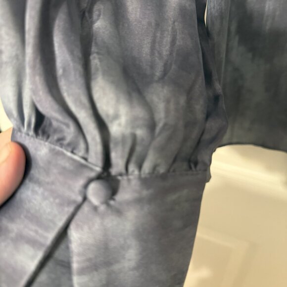 White House Black Market Keyhole Mock Neck Blouse – EUC, Size 8, Long Sleeve - Picture 4 of 5